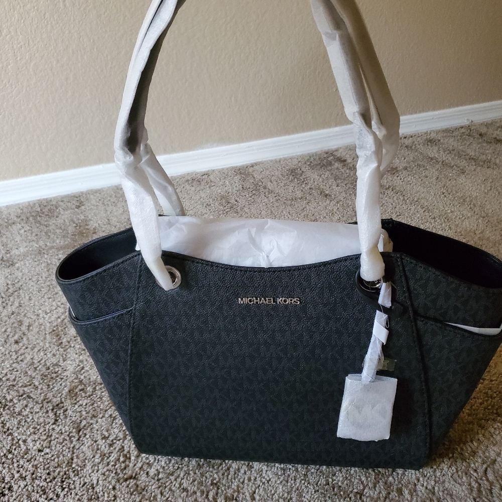 Michael Kors Jet Set (black and silver)